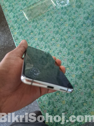 Samsumg A82
